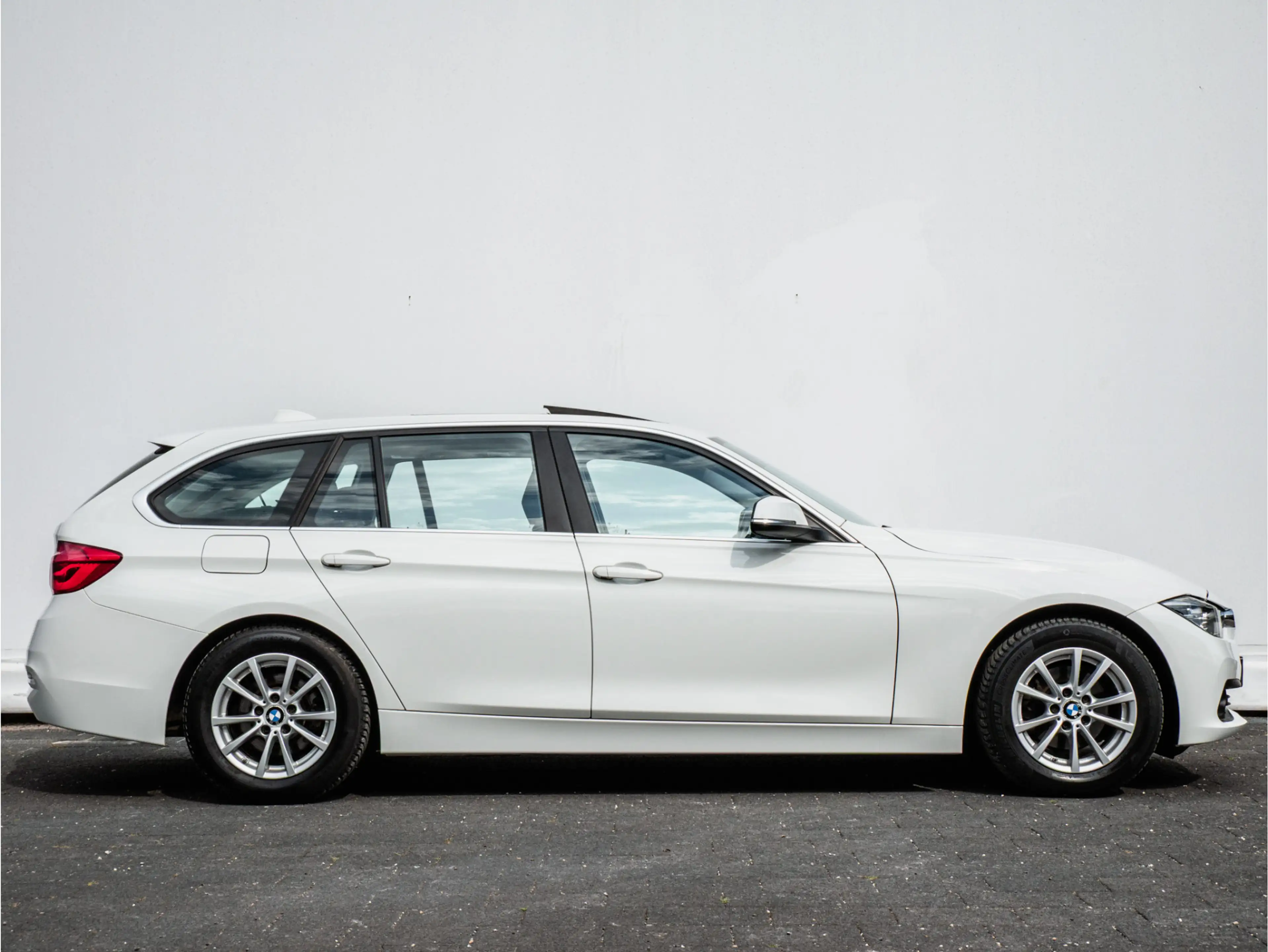 BMW 316 3-serie Touring 316d Corporate Lease Essential Ele — photo 9