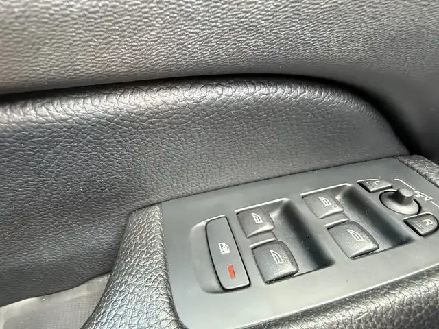 Volvo S60 view 9