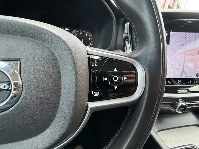 Volvo S60 view 14