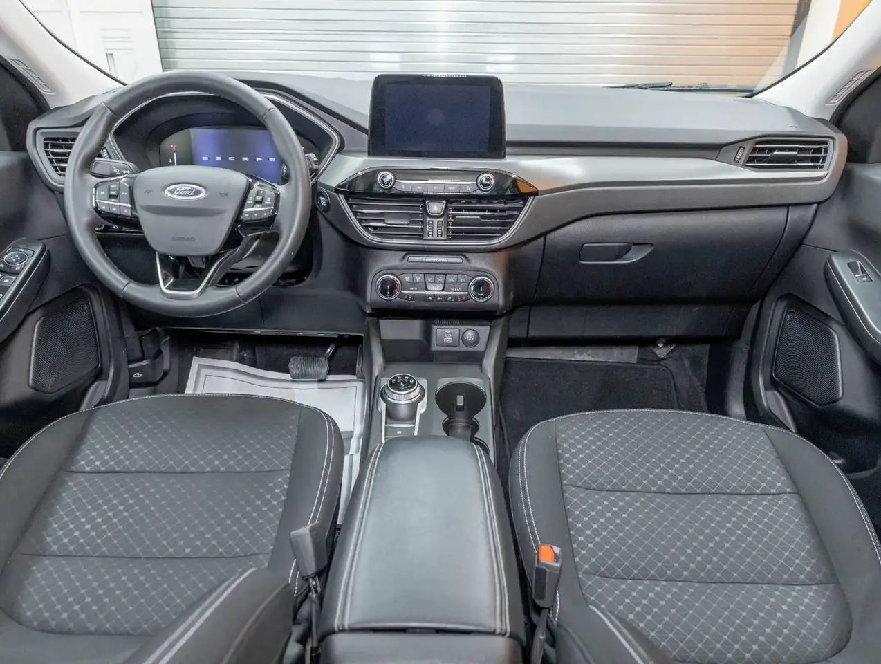 Ford Escape снимка Ford Escape