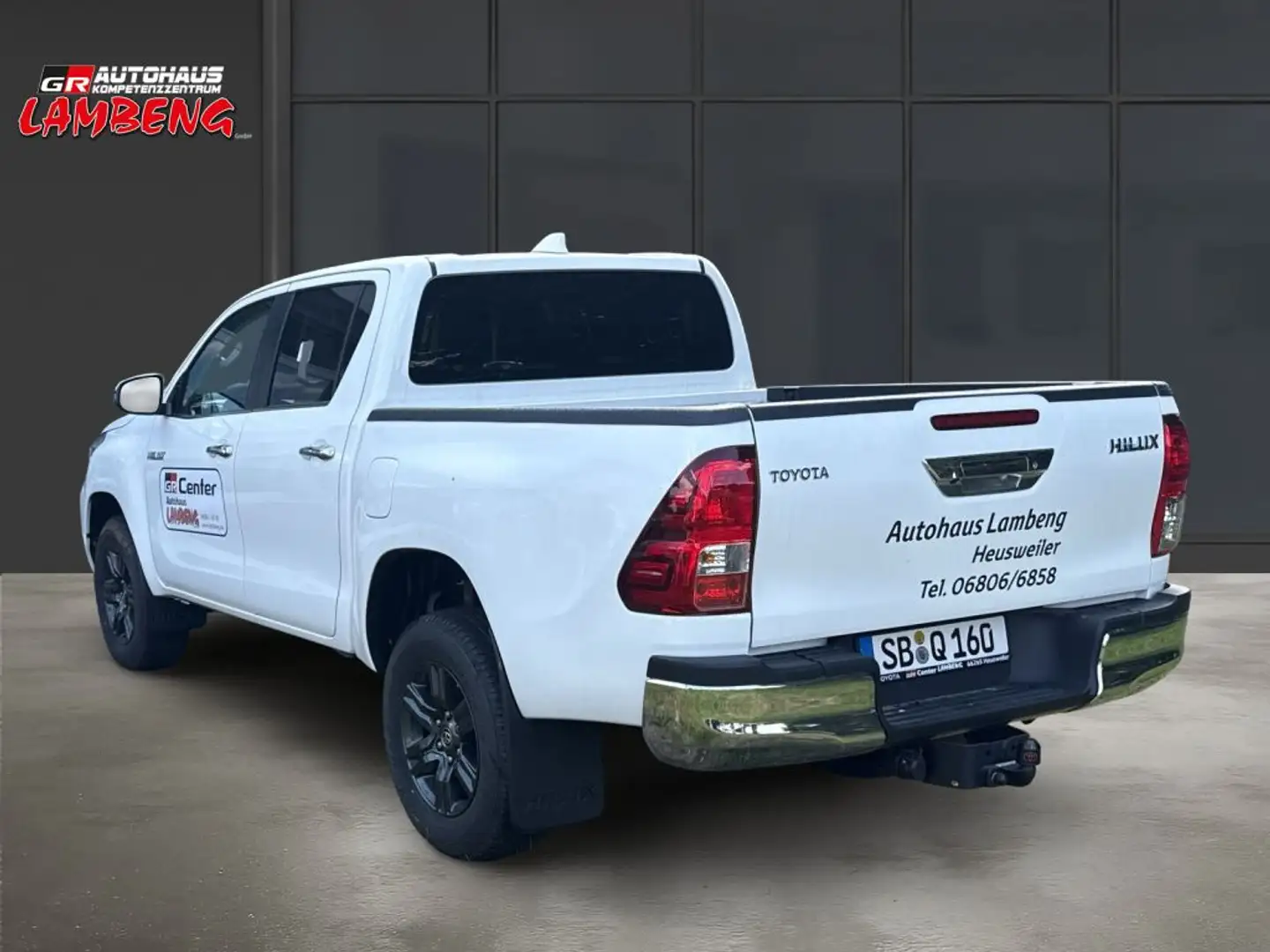 Toyota Hilux 4x4 Double Cab MHEV Autm. Comfort *AHK+LADEWANNDE Weiß - 2