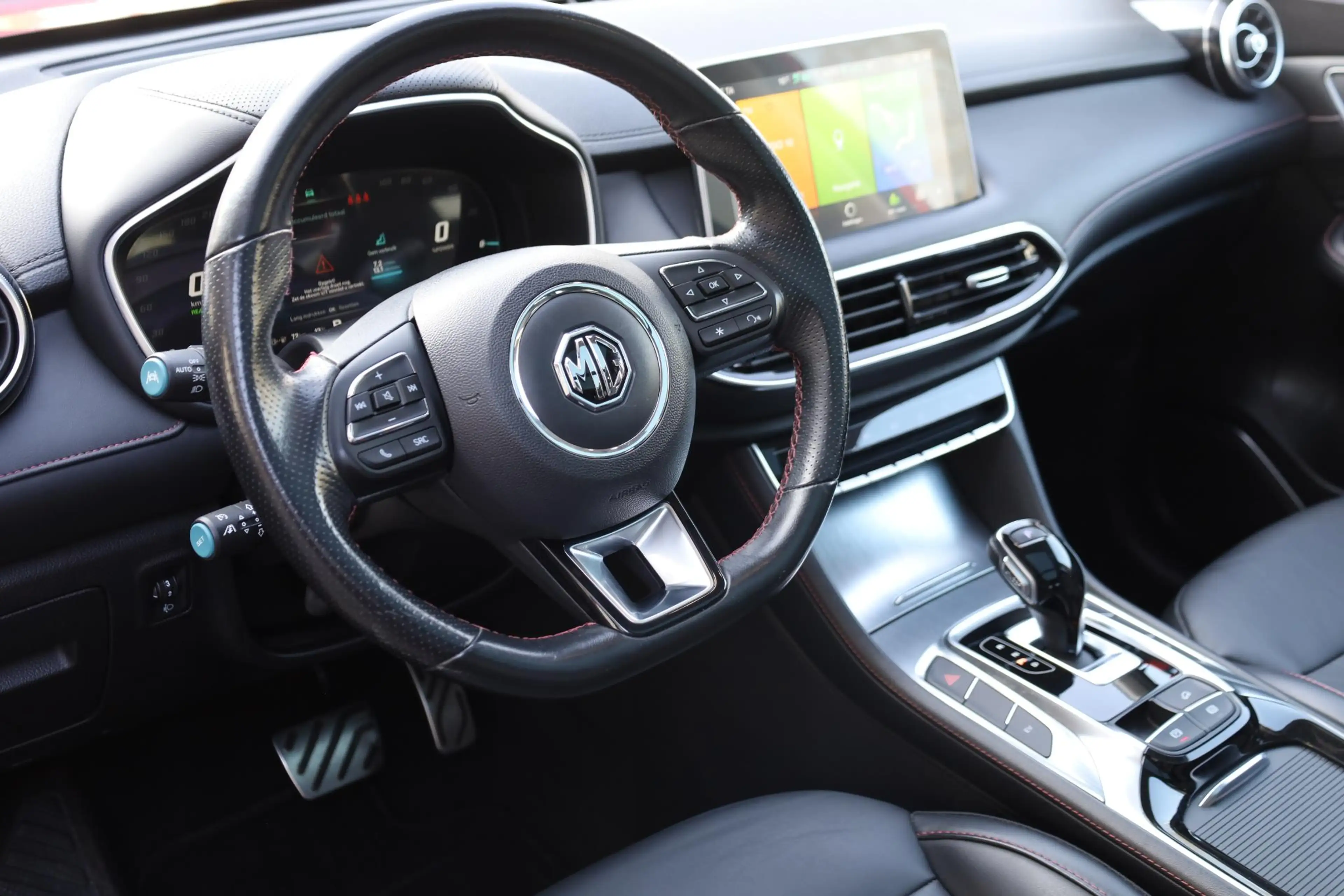 MG EHS 1.5 TGDI Luxury PANO 360-CAMERA LEER DAB CARPLAY N — photo 27