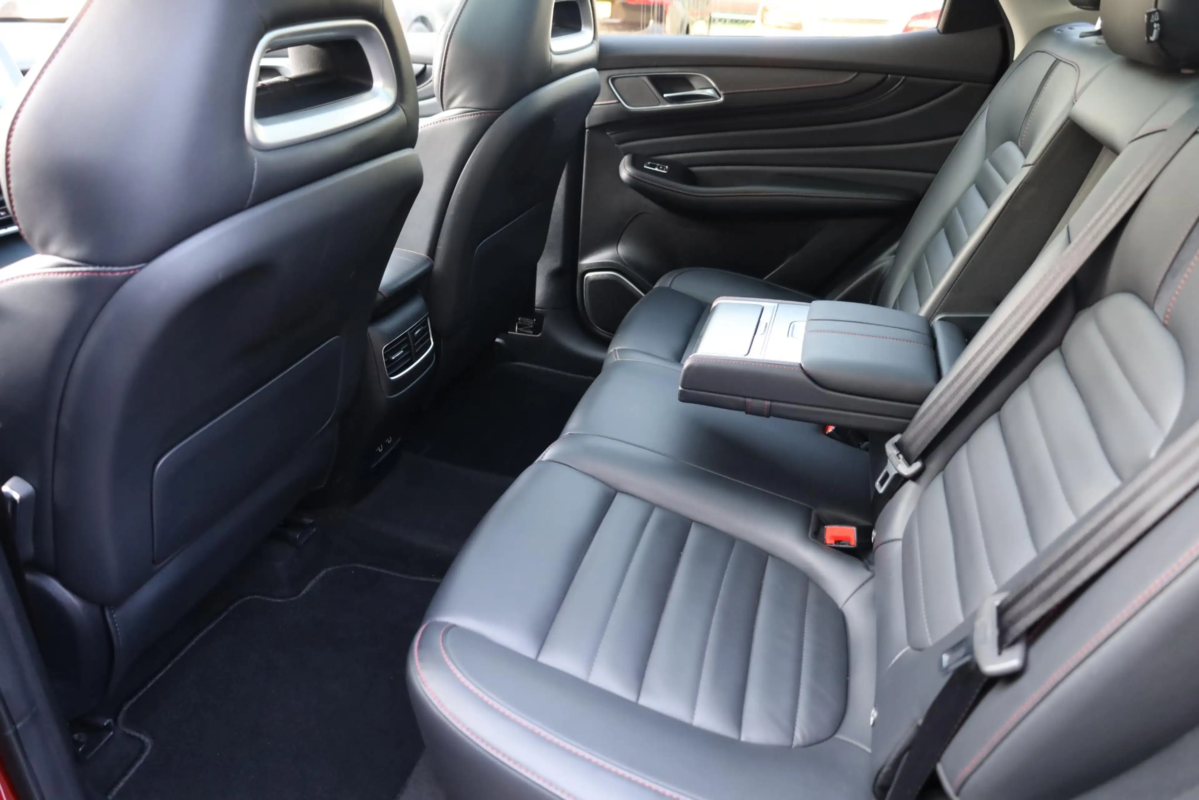 MG EHS 1.5 TGDI Luxury PANO 360-CAMERA LEER DAB CARPLAY N — photo 7