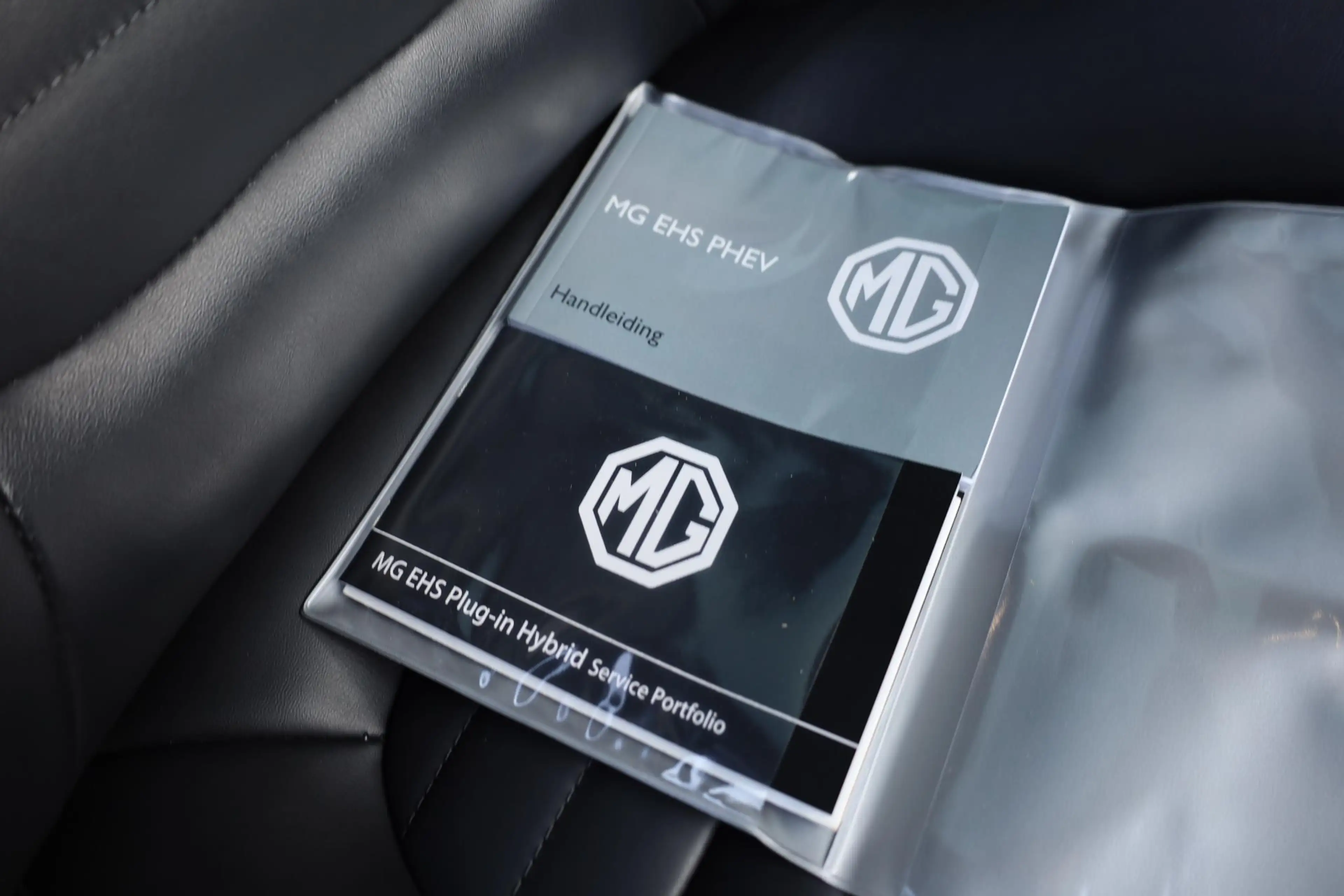 MG EHS 1.5 TGDI Luxury PANO 360-CAMERA LEER DAB CARPLAY N — photo 37