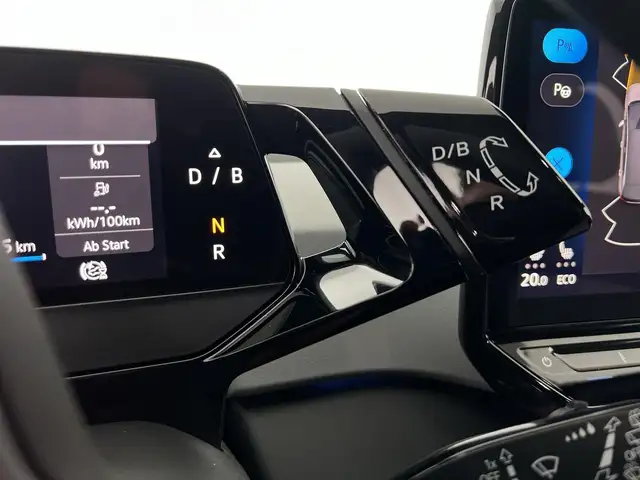 Volkswagen ID.3 view 13