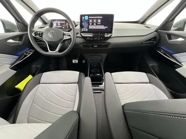 Volkswagen ID.3 view 6