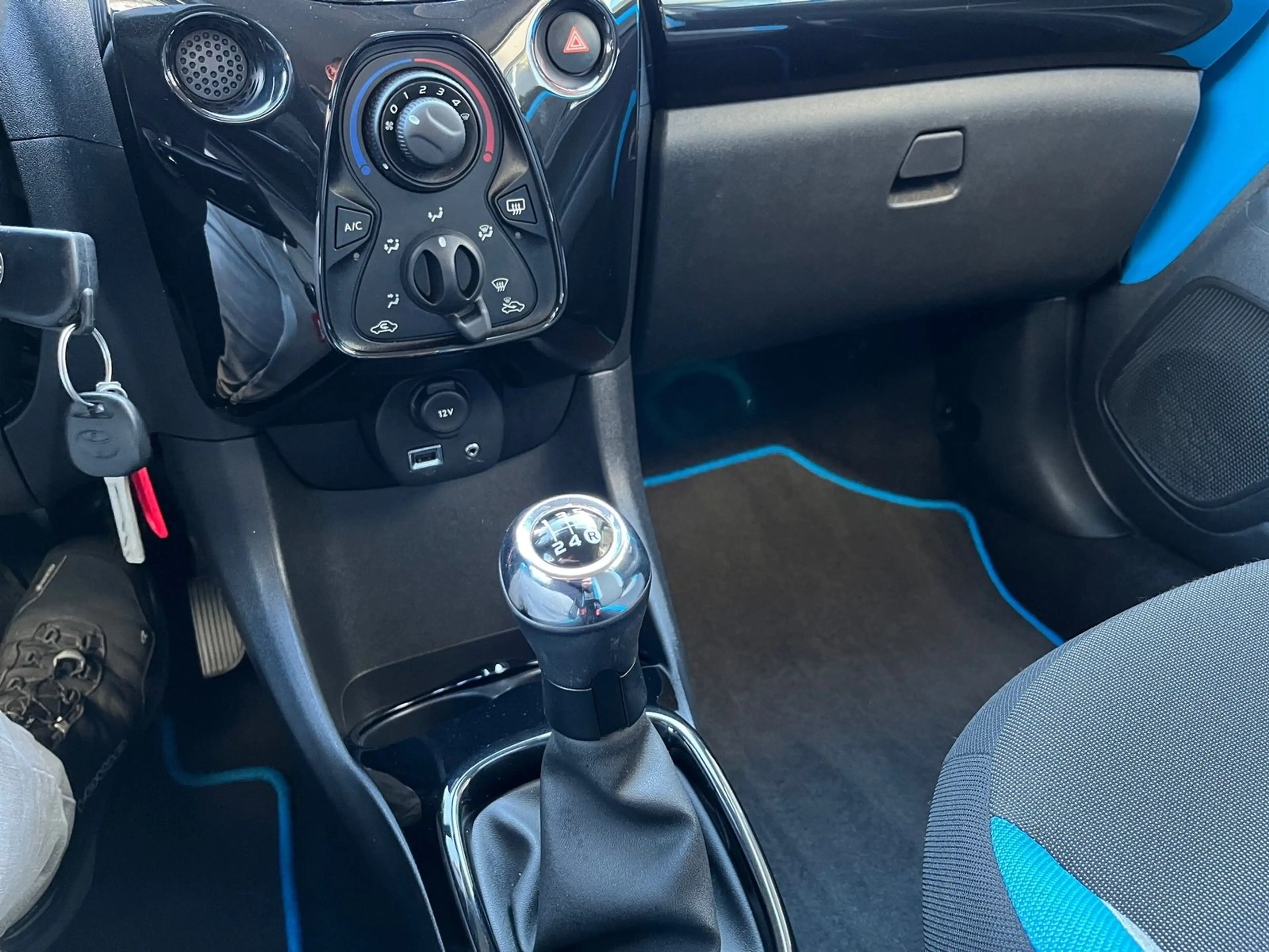 Toyota Aygo 1.0 x-cite,Kamera,Klima,Bluetooth,USB — photo 14