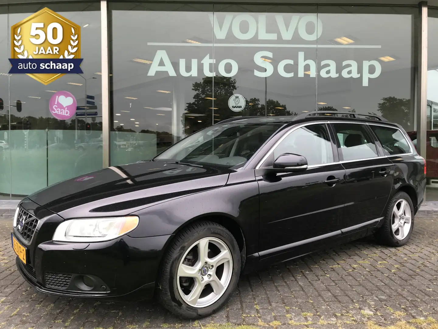 Volvo V70 1.6 T4 Limited Ed. Family Line Automaat | Rijklaar Noir - 1