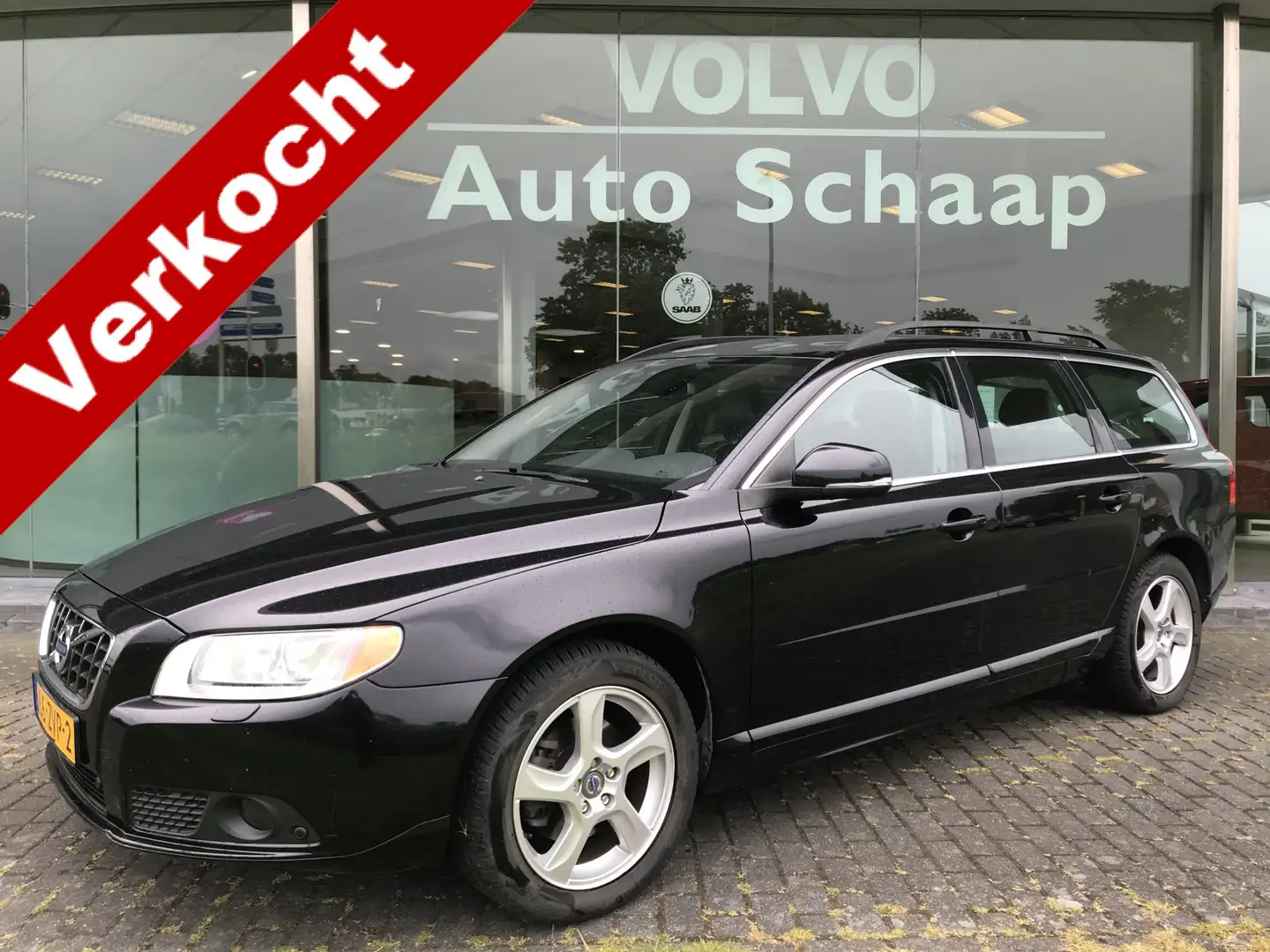 Volvo V70 1.6 T4 Limited Ed. Family Line Automaat | Rijklaar Zwart - 1