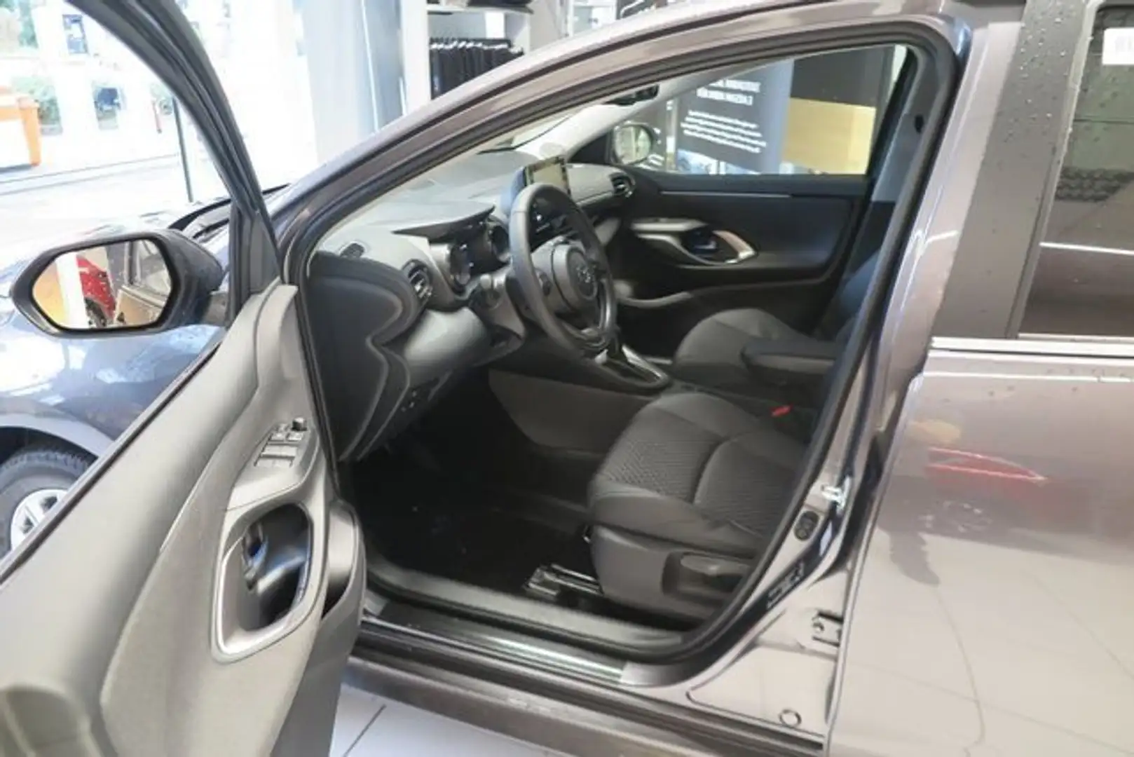 Mazda 2 Hybrid 1,5 VVT-i 116PS CVT Select Grau - 2