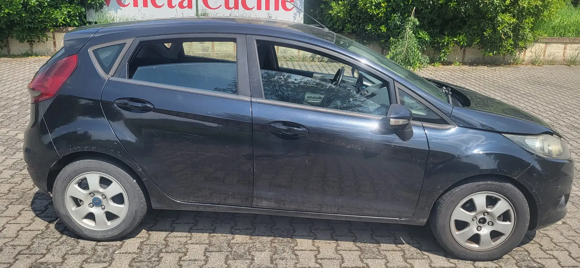 Ford Fiesta 5p 1.4 tdci Titanium c/esp - 1
