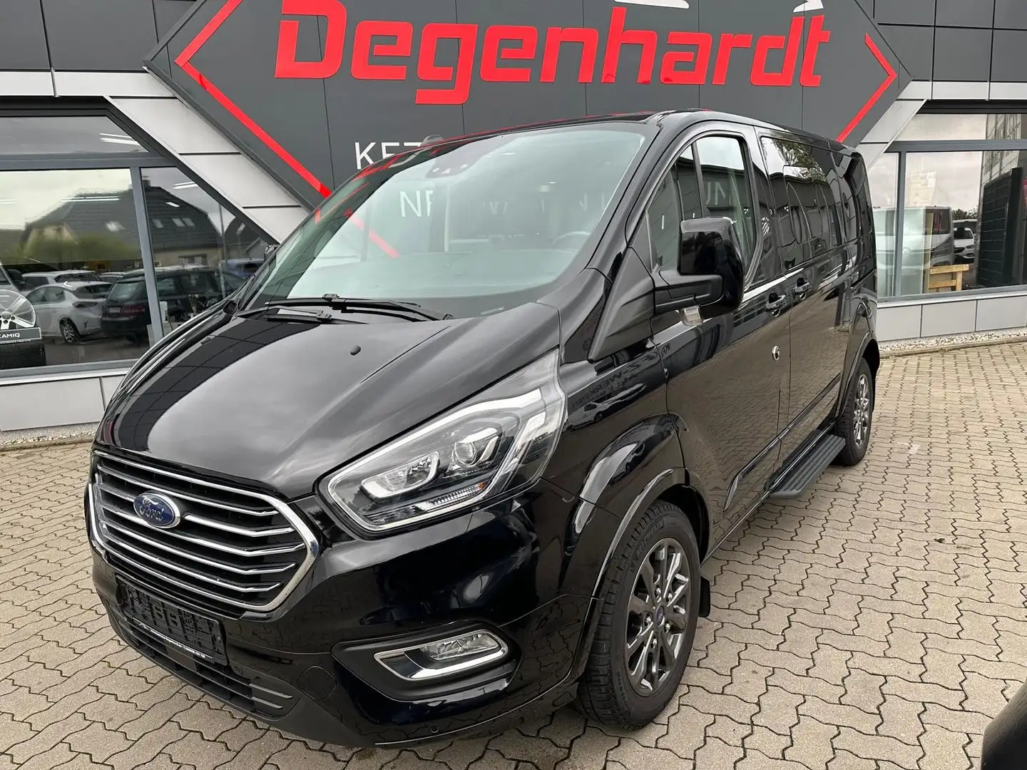 Ford Tourneo Custom 320 L1H1 Titanium X ACC KAMERA Schwarz - 1