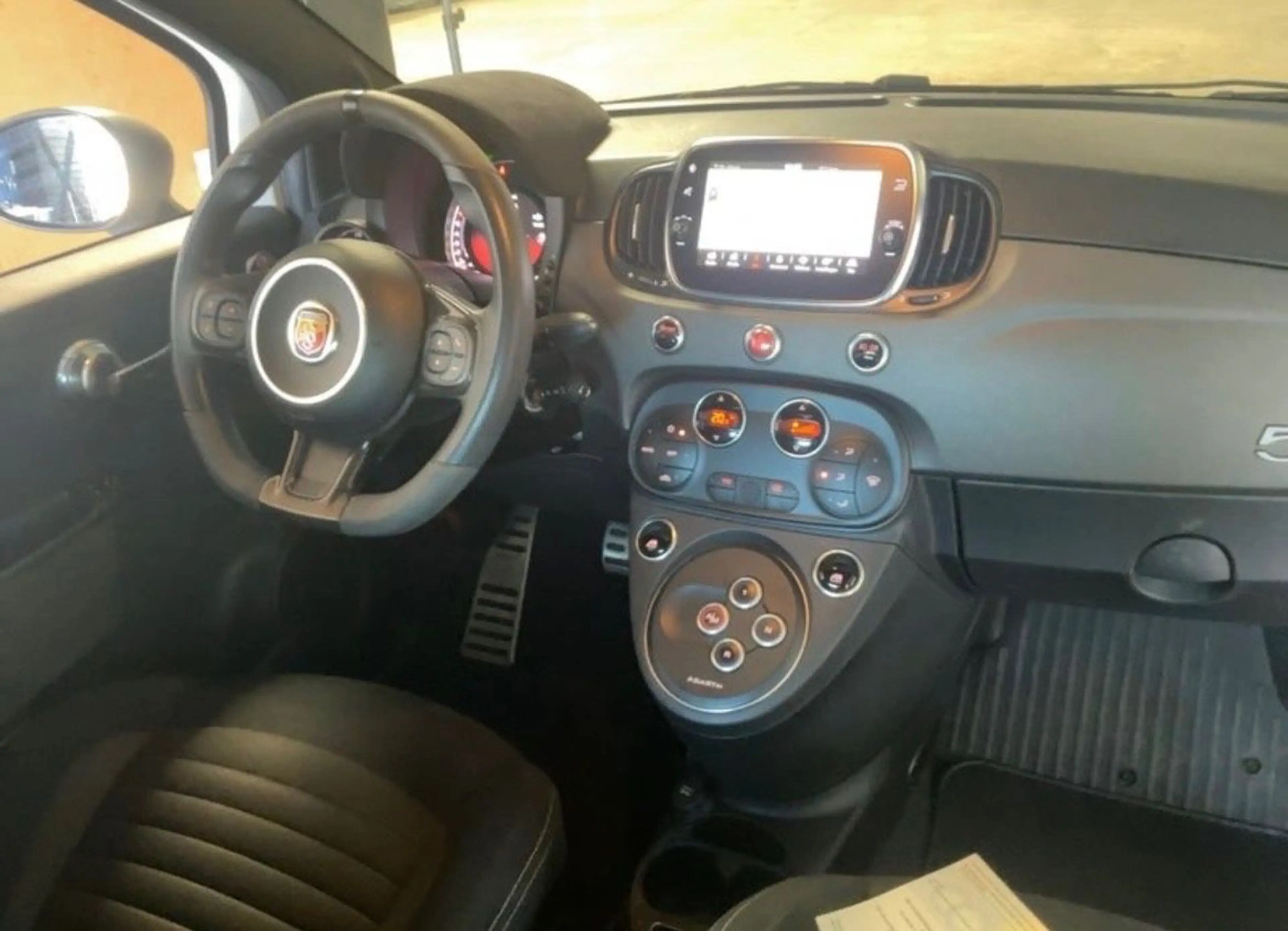 Abarth 595 Competizione Automatik Navi DAB 180PS — photo 6
