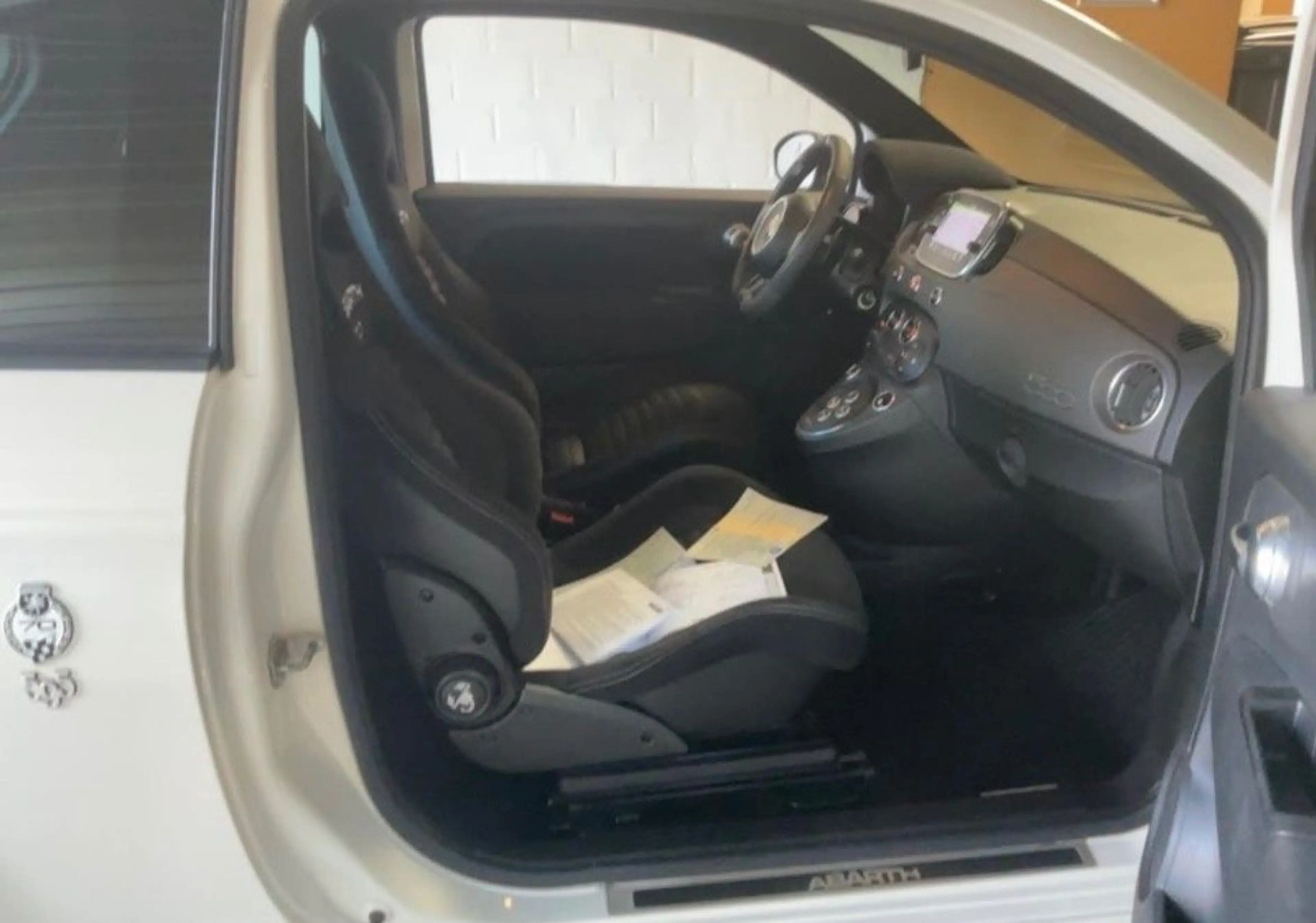 Abarth 595 Competizione Automatik Navi DAB 180PS — photo 7