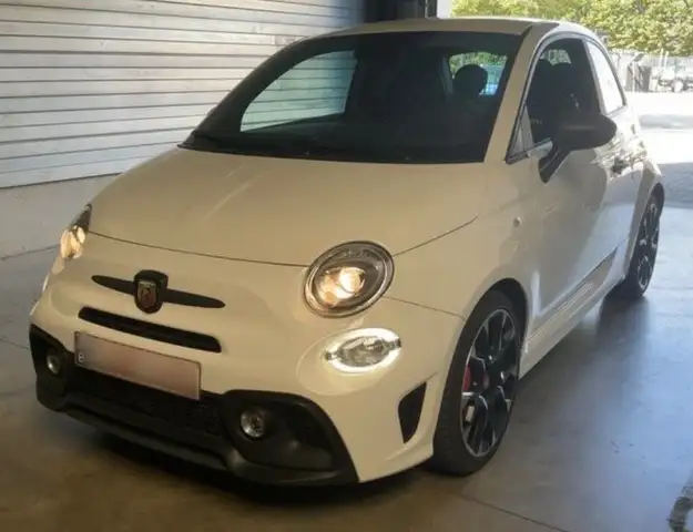 Abarth 595 Competizione Automatik Navi DAB 180PS