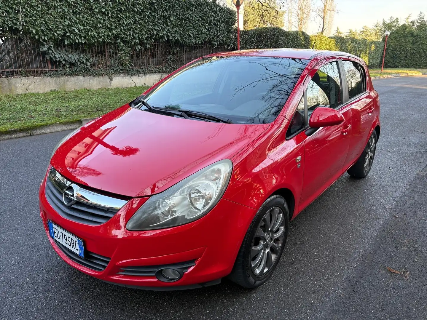 Opel Corsa Corsa 1.0 12V 5 porte Club Rouge - 1