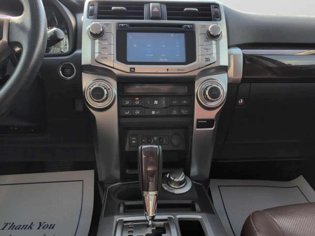 Toyota 4-Runner снимка Toyota 4-Runner