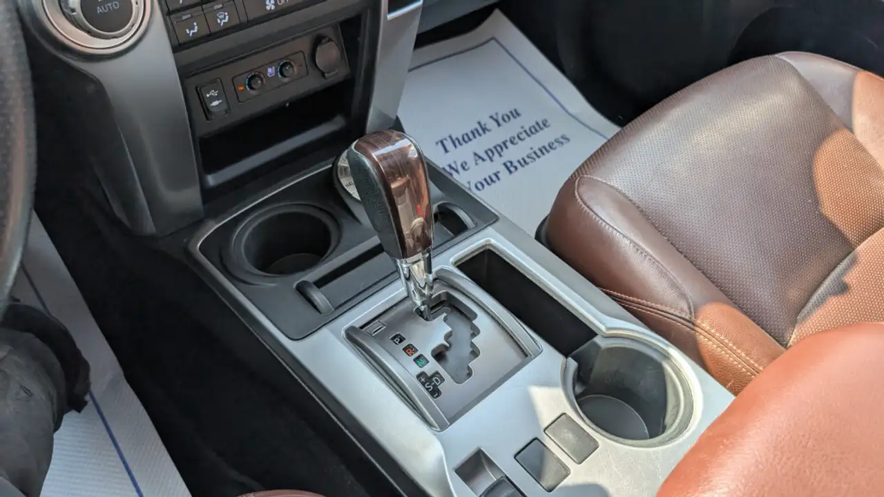 Toyota 4-Runner снимка Toyota 4-Runner