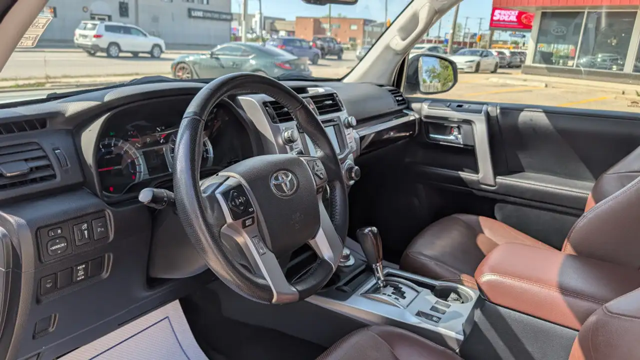 Toyota 4-Runner снимка Toyota 4-Runner