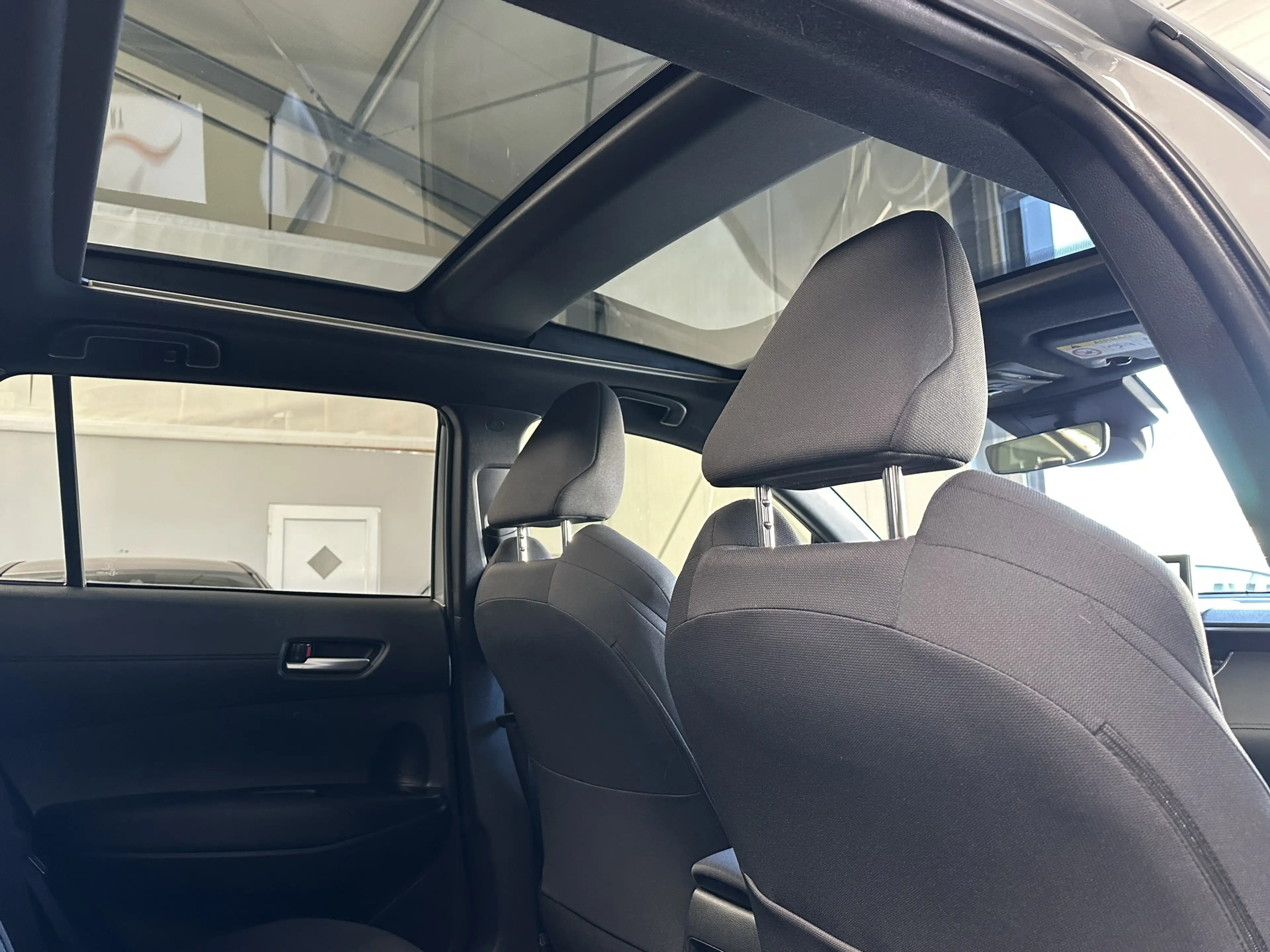 Toyota Corolla Cross Hybrid Team D. Pano Acc Navi LED — photo 15