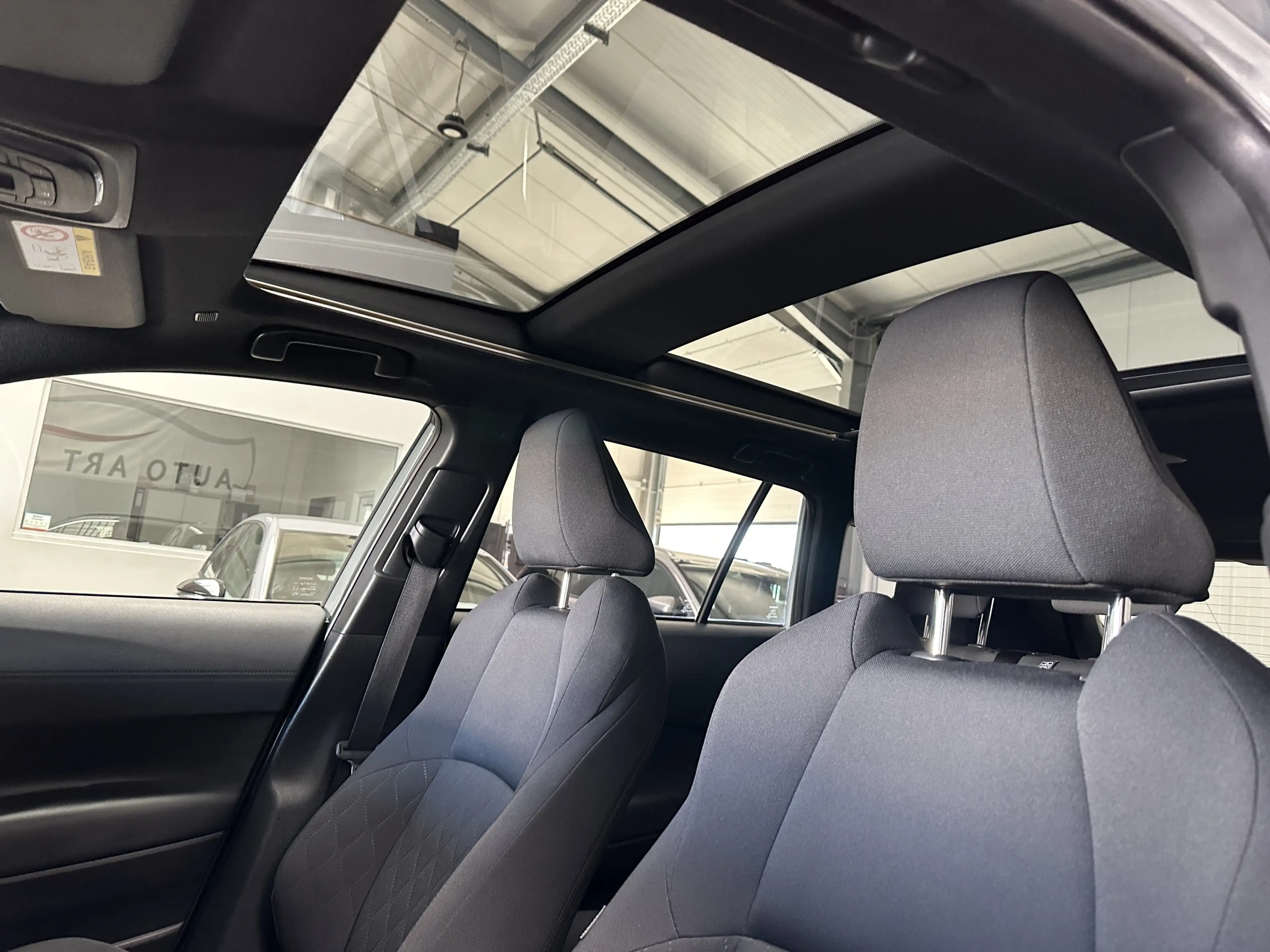 Toyota Corolla Cross Hybrid Team D. Pano Acc Navi LED — photo 13