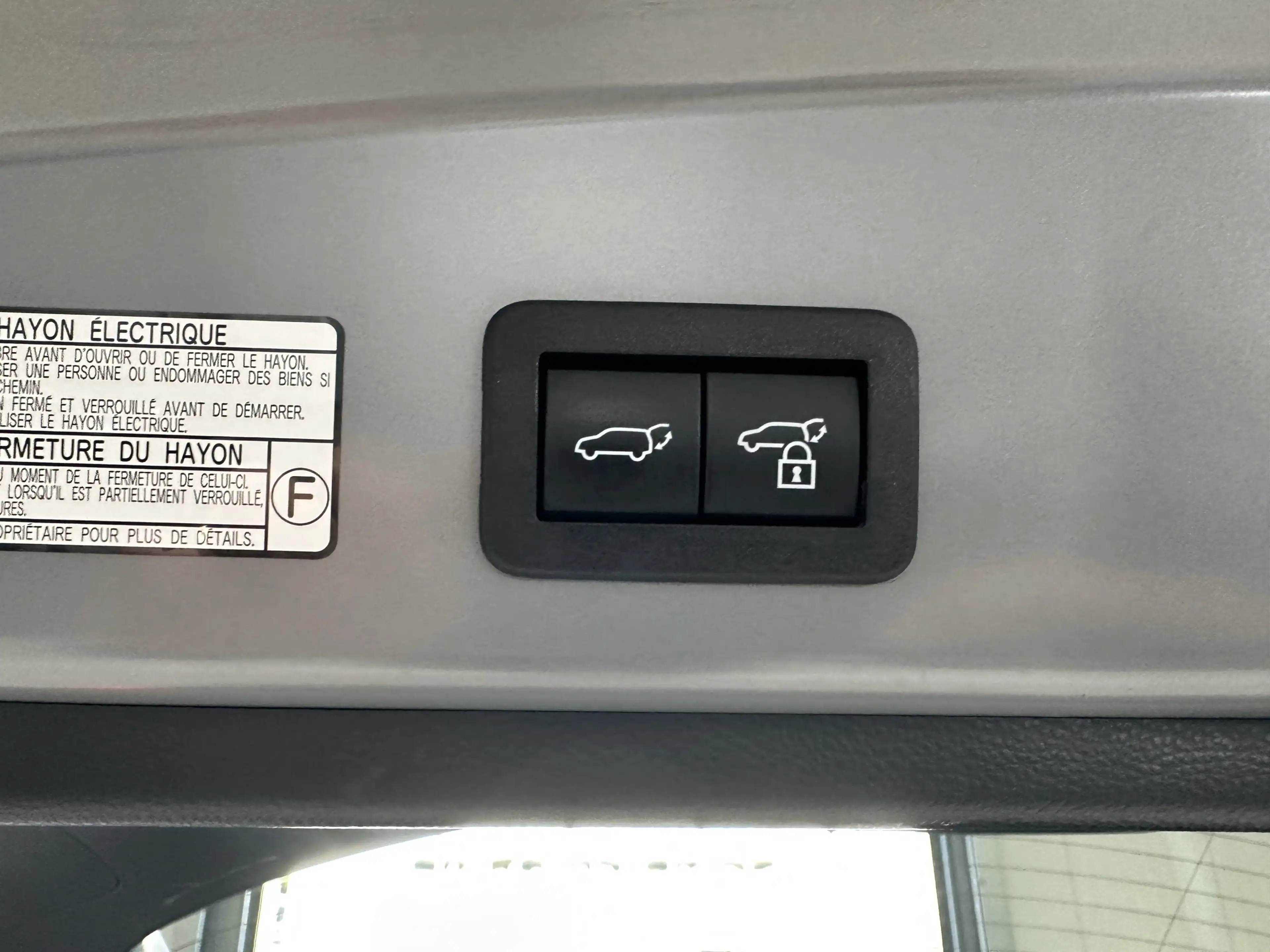 Toyota Corolla Cross Hybrid Team D. Pano Acc Navi LED — photo 8