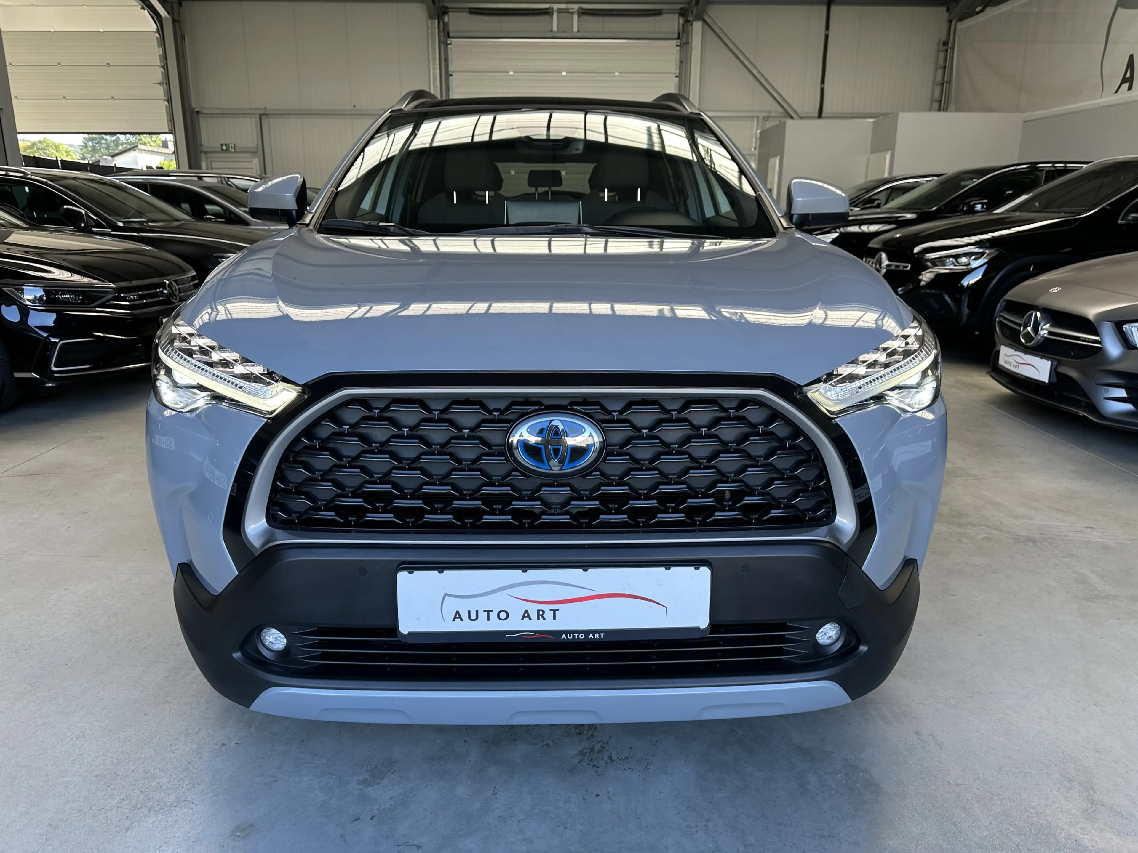 Toyota Corolla Cross Hybrid Team D. Pano Acc Navi LED — photo 2