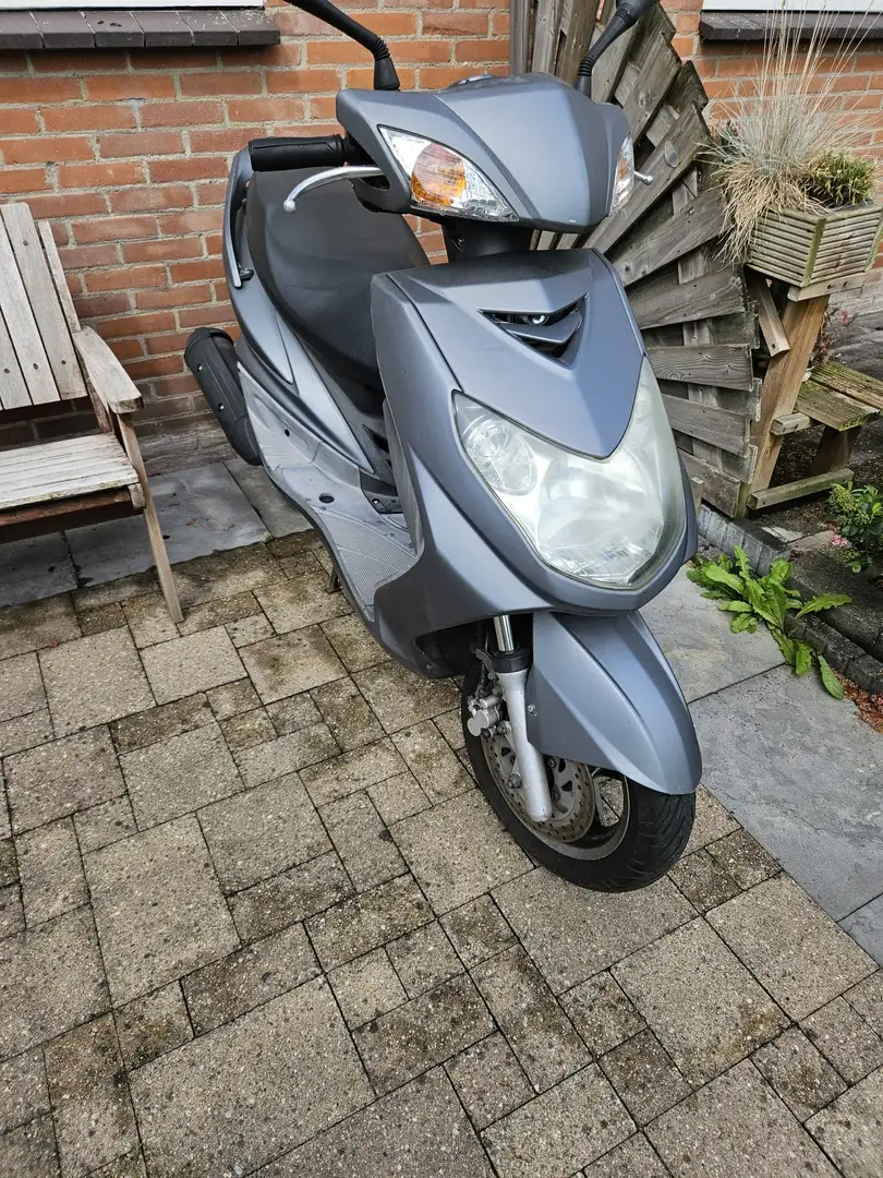 Yamaha Cygnus Grijs - 1