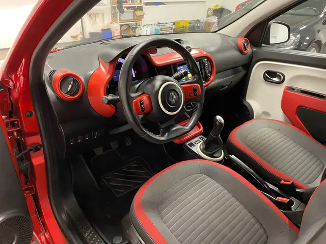 Renault Twingo view 11