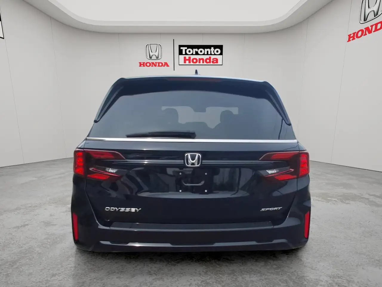 Honda Odyssey снимка Honda Odyssey