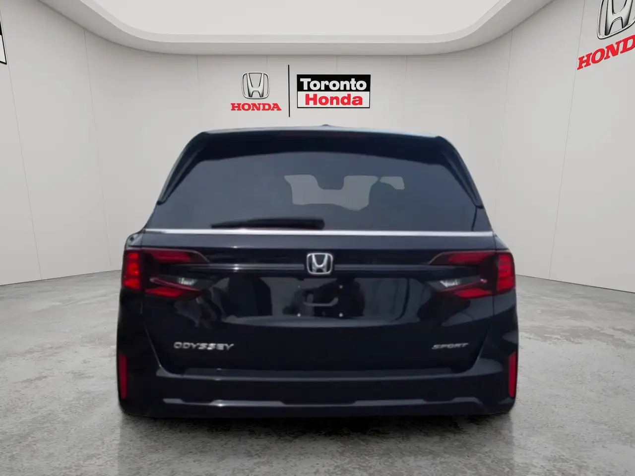 Honda Odyssey снимка Honda Odyssey