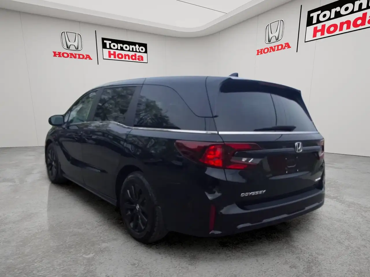 Honda Odyssey снимка Honda Odyssey