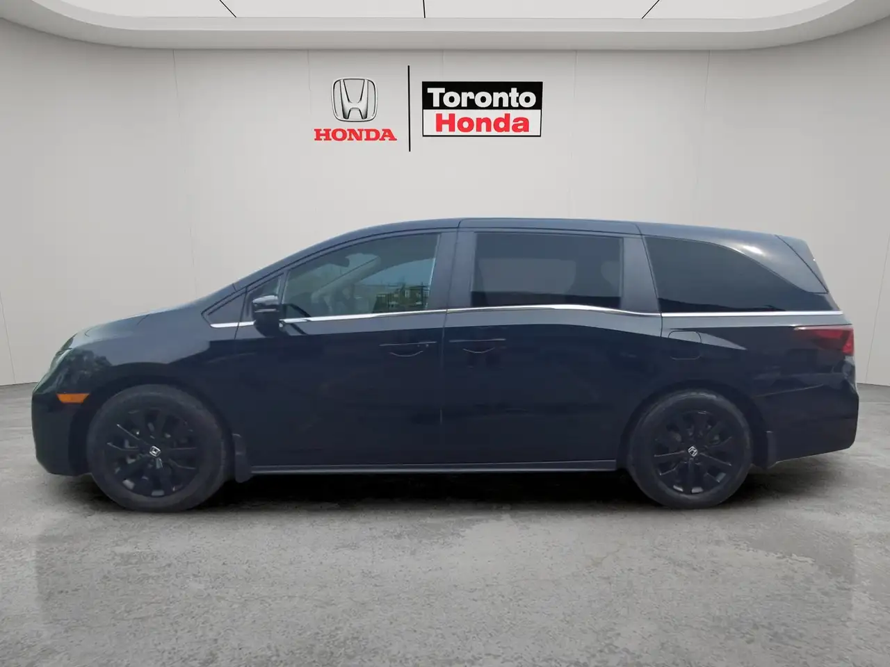 Honda Odyssey снимка Honda Odyssey