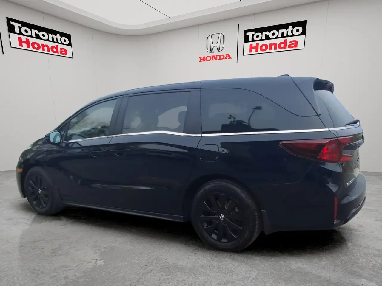 Honda Odyssey снимка Honda Odyssey