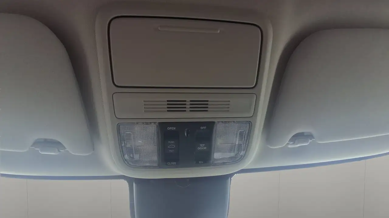 Honda Odyssey снимка Honda Odyssey