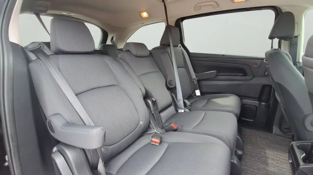 Honda Odyssey снимка Honda Odyssey