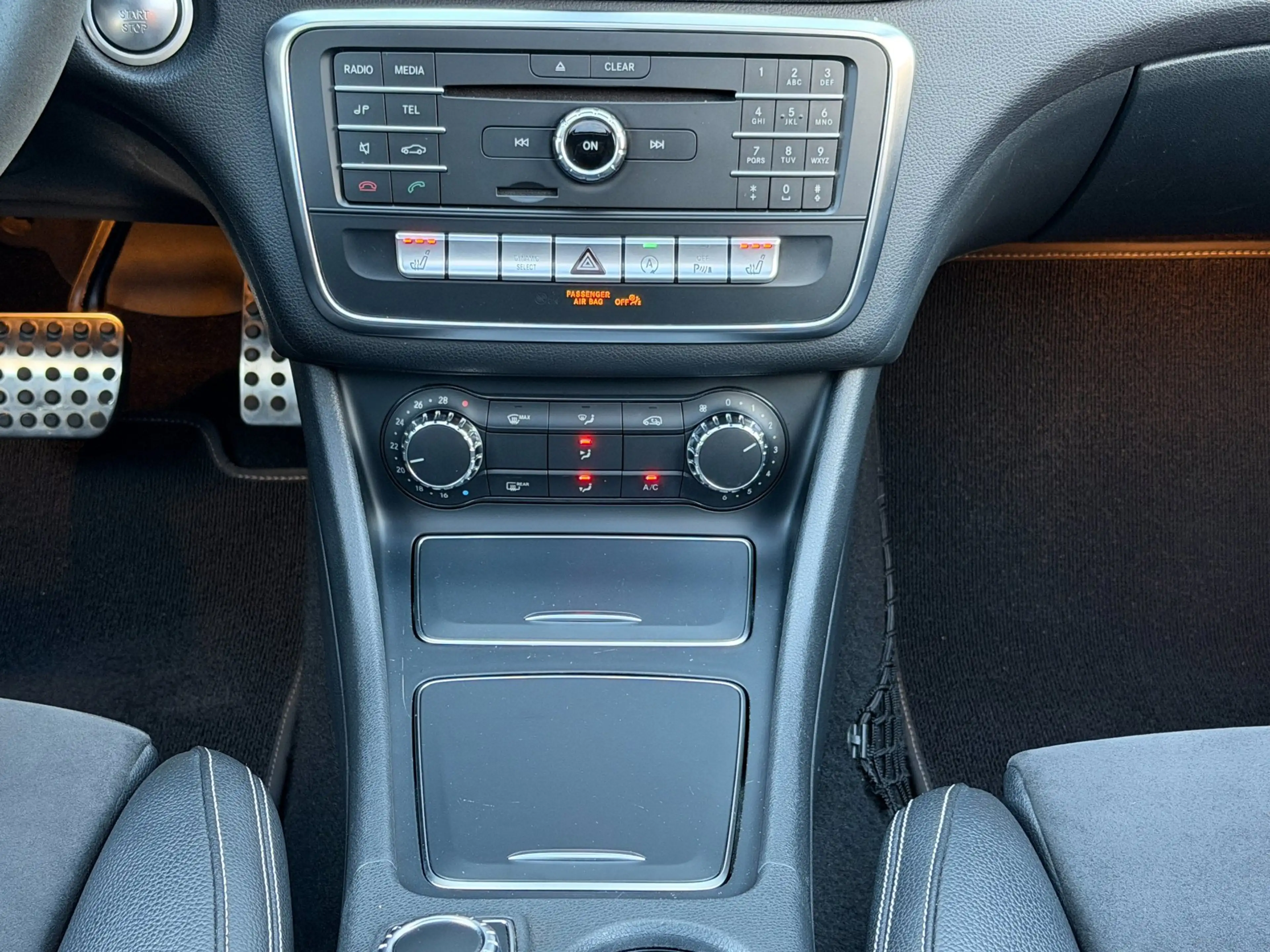 Mercedes-Benz CLA 200 Shooting Brake Prestige|AMG|PANO|TREKHAAK|EDITION — photo 15