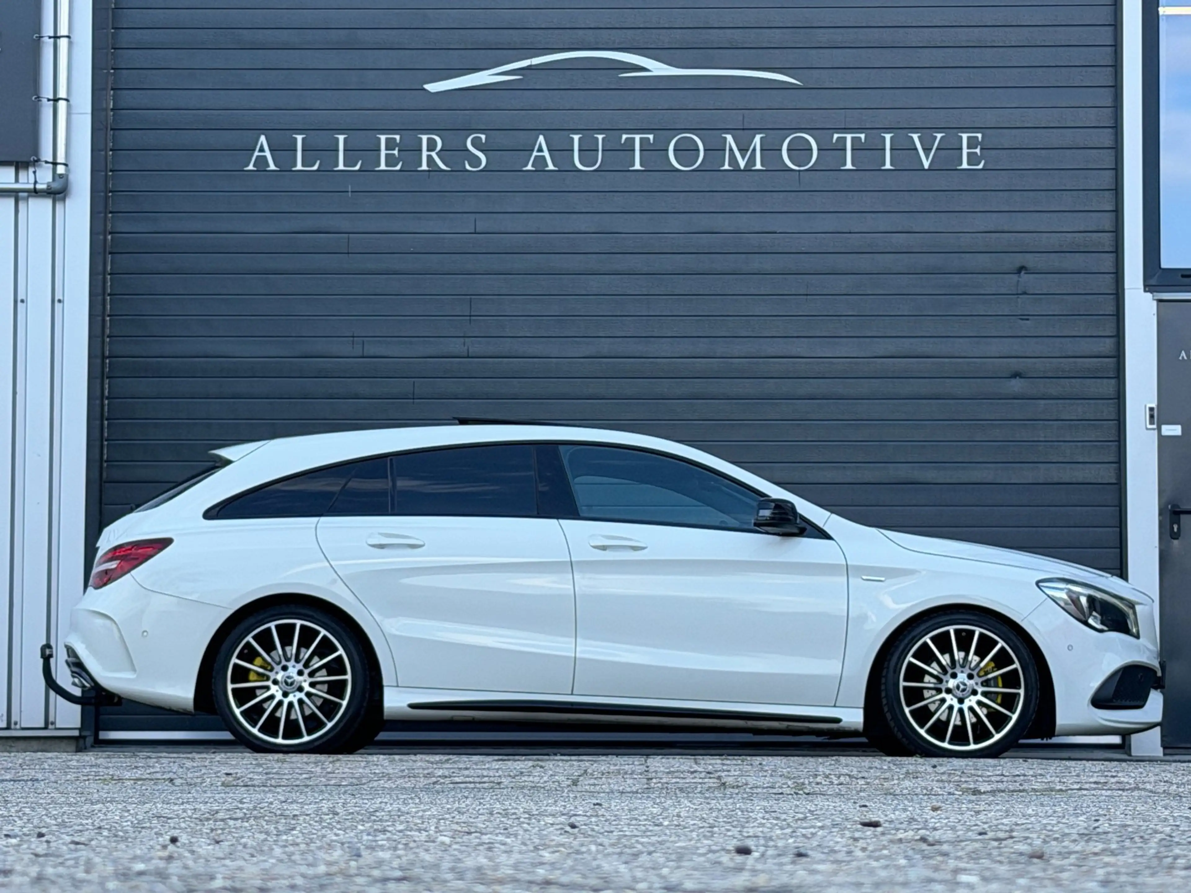 Mercedes-Benz CLA 200 Shooting Brake Prestige|AMG|PANO|TREKHAAK|EDITION — photo 5