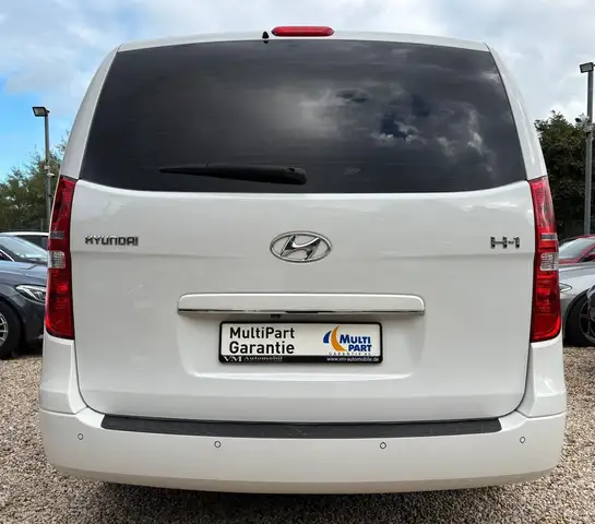 Hyundai H-1 view 5