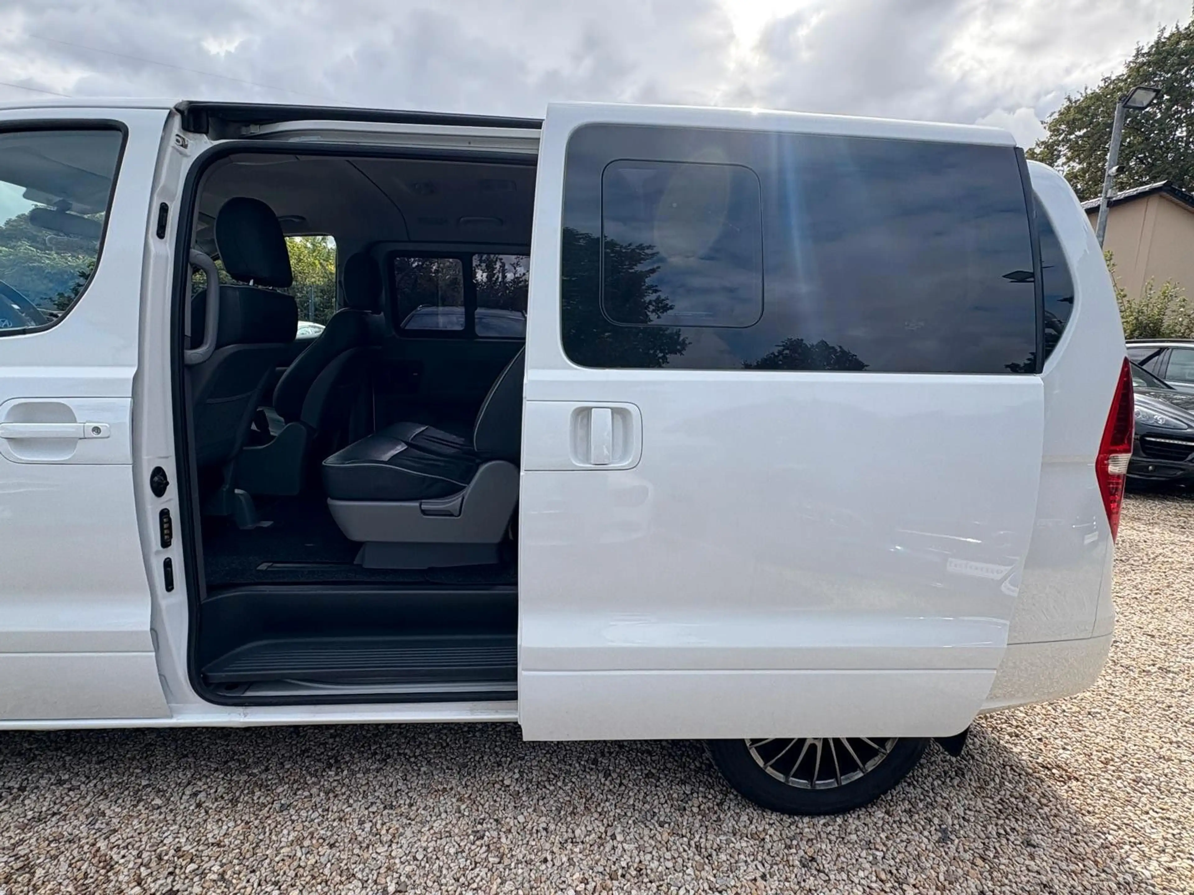 Hyundai H-1 Travel Comfort Kamera*Automatik*Navi*Tempo — photo 8