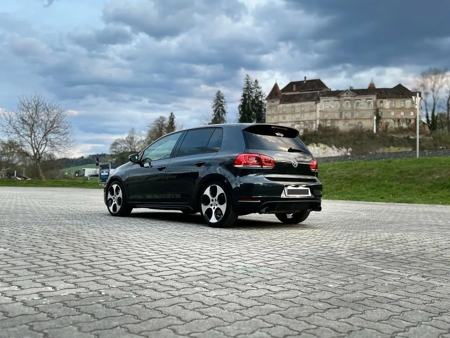 Volkswagen Golf GTI 2,0 Schwarz - 2