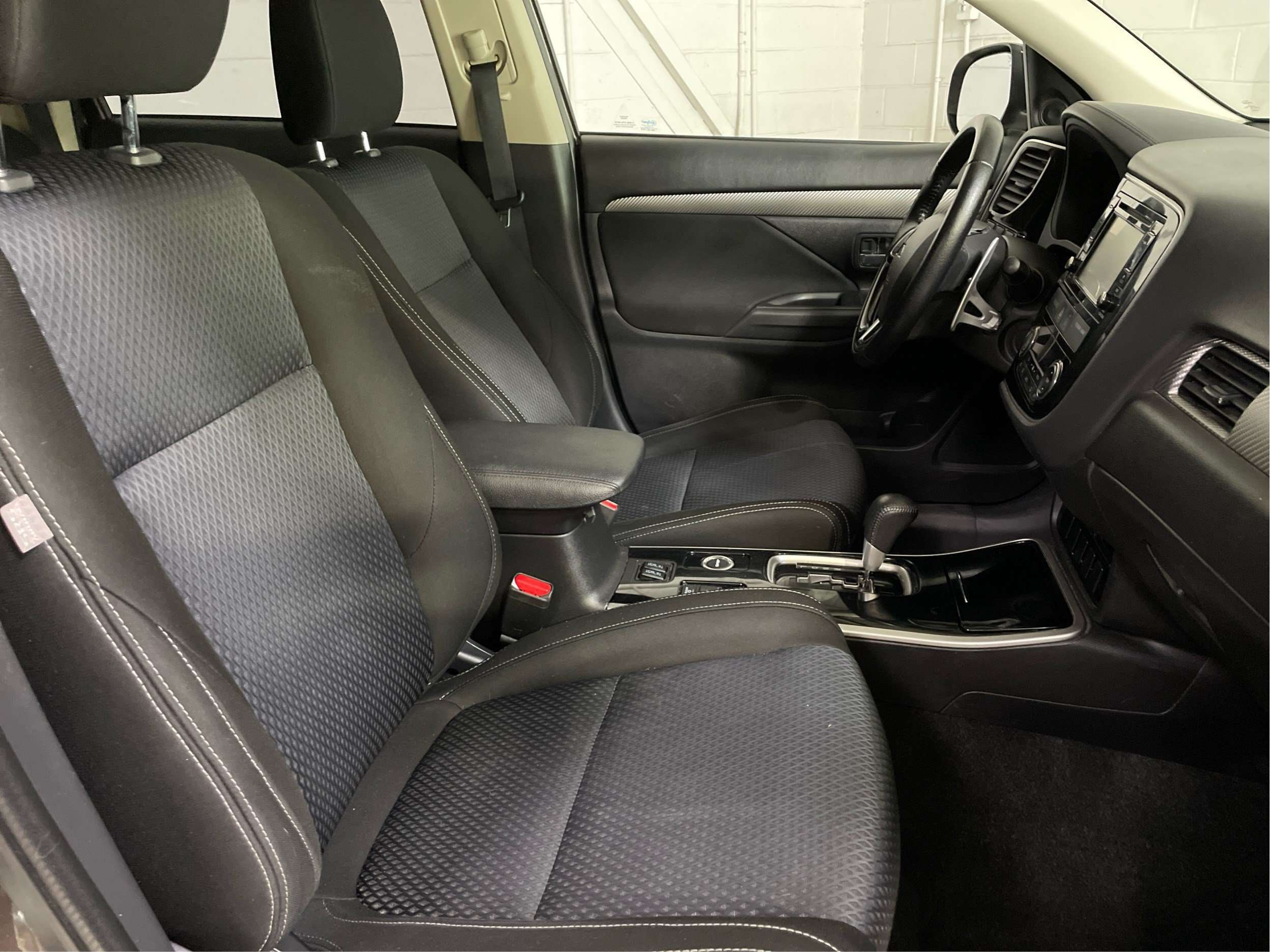 2017 Mitsubishi Outlander SE AWC Mags Sièges Chauffants Caméra — снимка 1