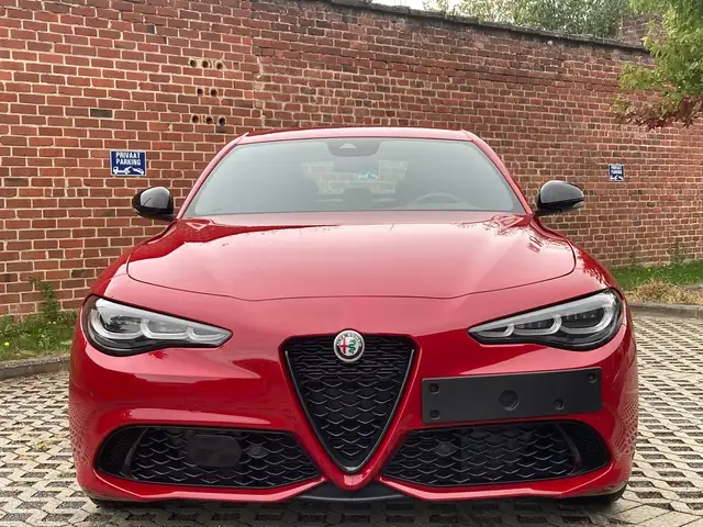 Alfa Romeo Giulia 2.0T 16V Q4 Veloce AWD Aut(8) - Model 2024 - Slechts 19.000 Km