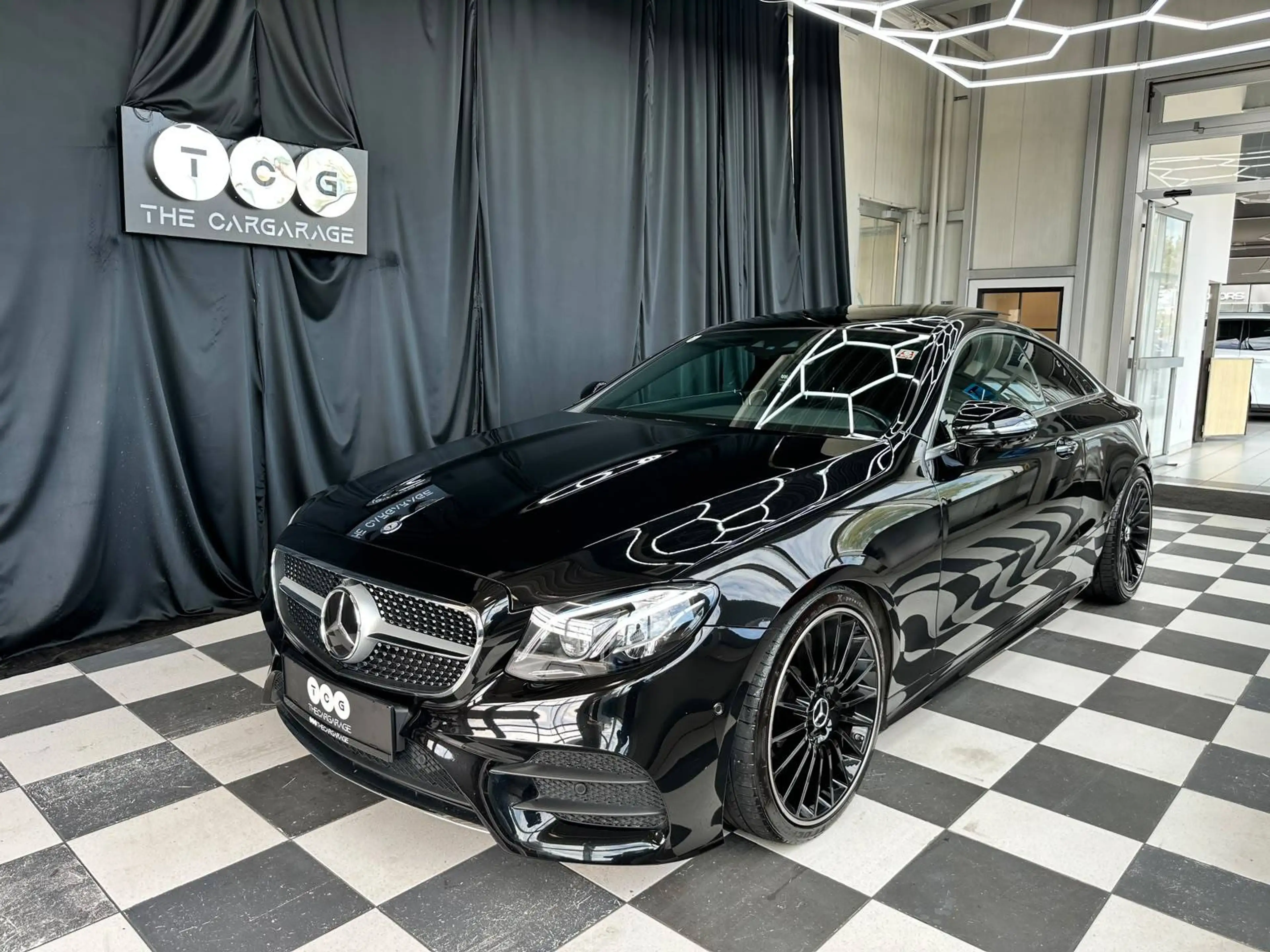Mercedes-Benz E 200 E 200 (238.342)