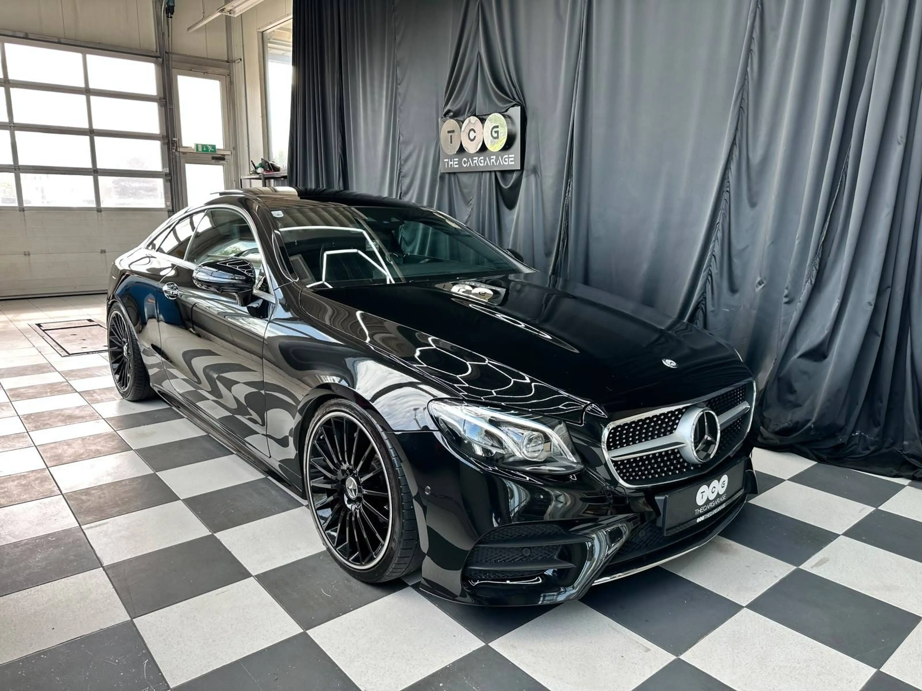 Mercedes-Benz E 200 E 200 (238.342) — photo 3