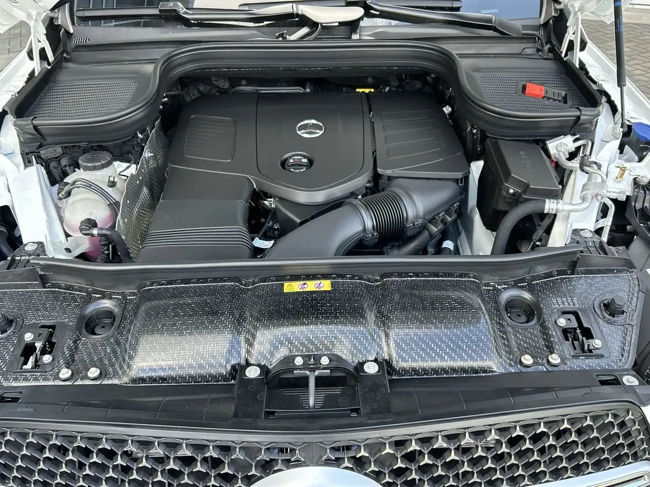 Mercedes-Benz GLE снимка Mercedes-Benz GLE