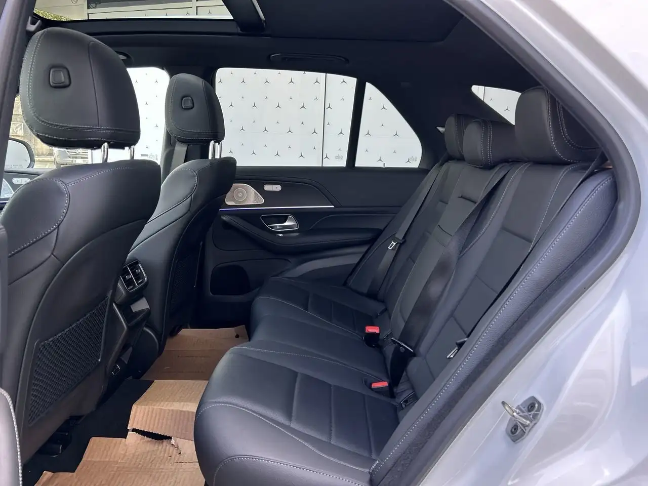 Mercedes-Benz GLE снимка Mercedes-Benz GLE