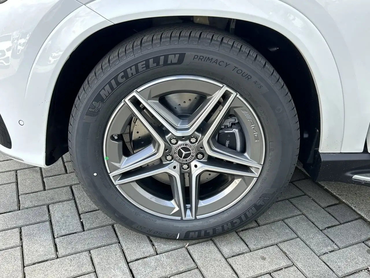 Mercedes-Benz GLE снимка Mercedes-Benz GLE