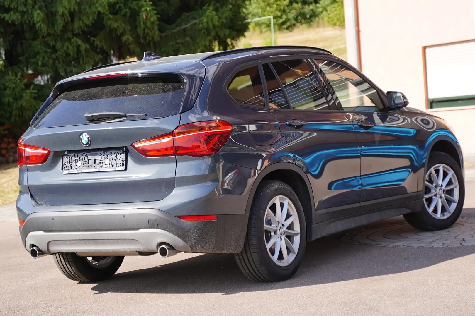 BMW X1 sDrive18d Aut. Navi  PDC SHZ Gris - 2
