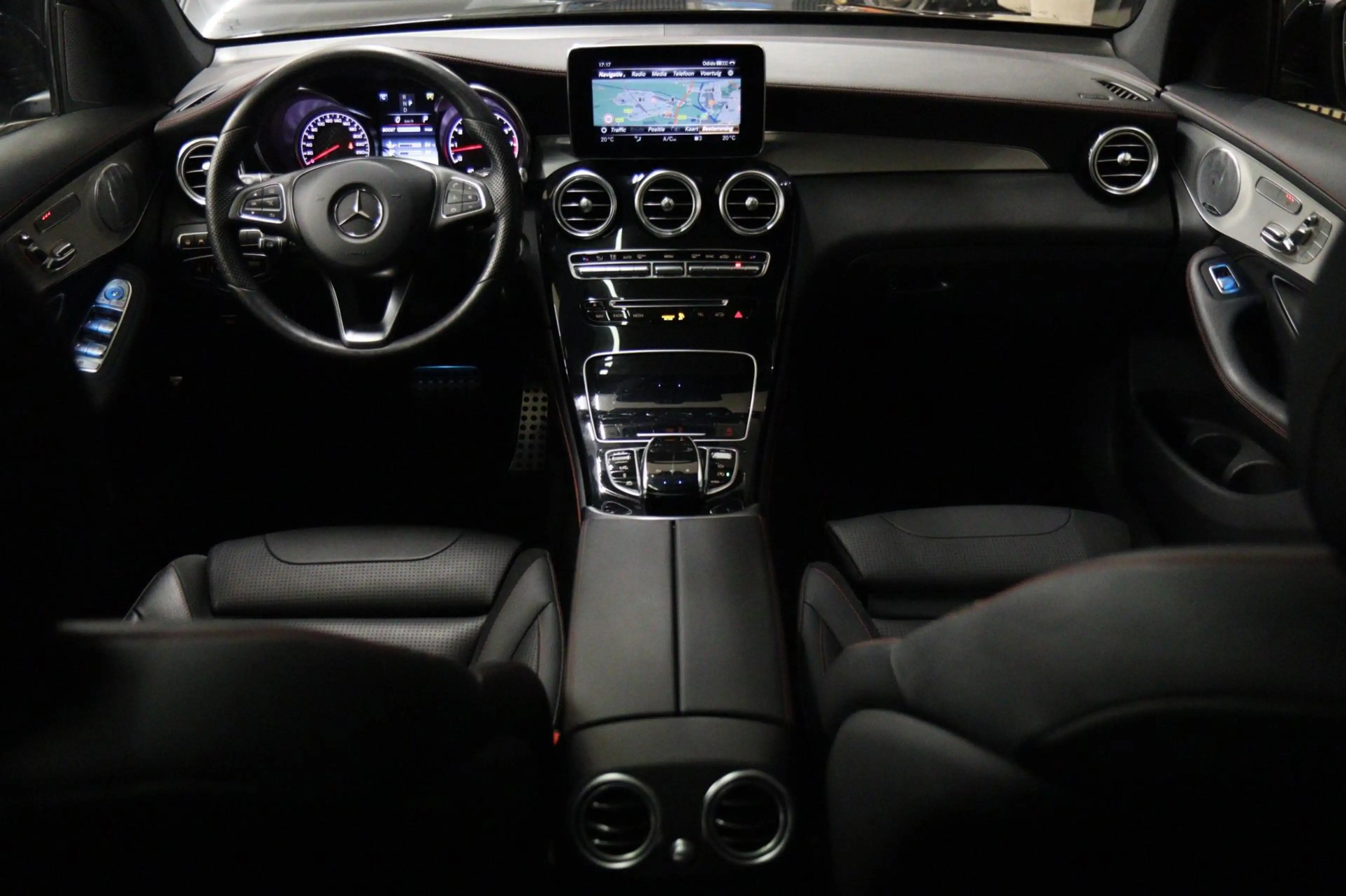 Mercedes-Benz GLC 43 AMG 4MATIC PANODAK/LANEASSIST/LUCHT/MEM/SFEER/VOL — photo 8